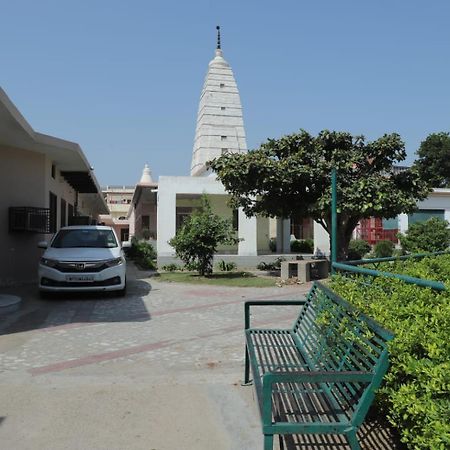 Radha Madhav Ashram Vrindavan Vrindāvan Exterior foto