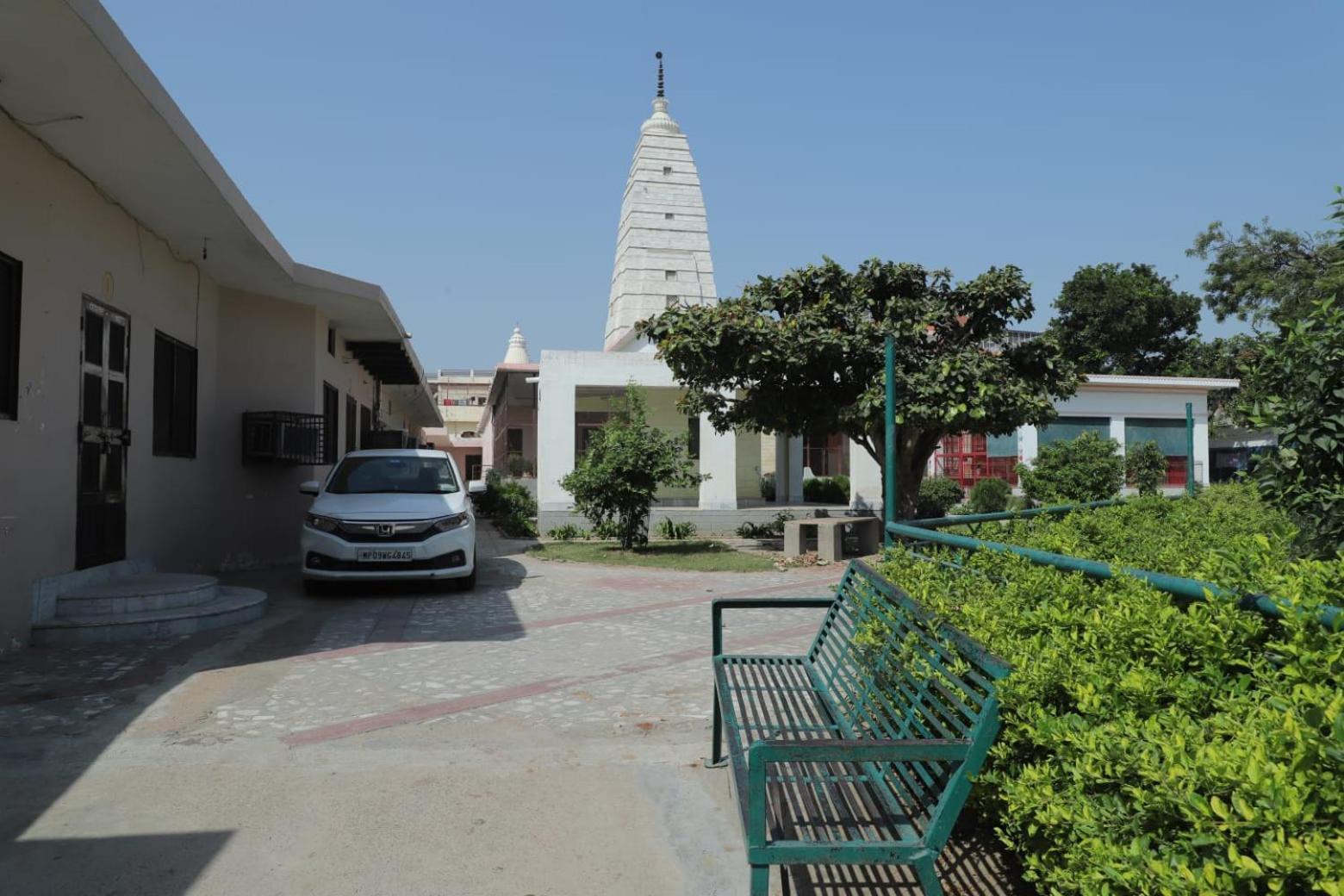 Radha Madhav Ashram Vrindavan Vrindāvan Exterior foto